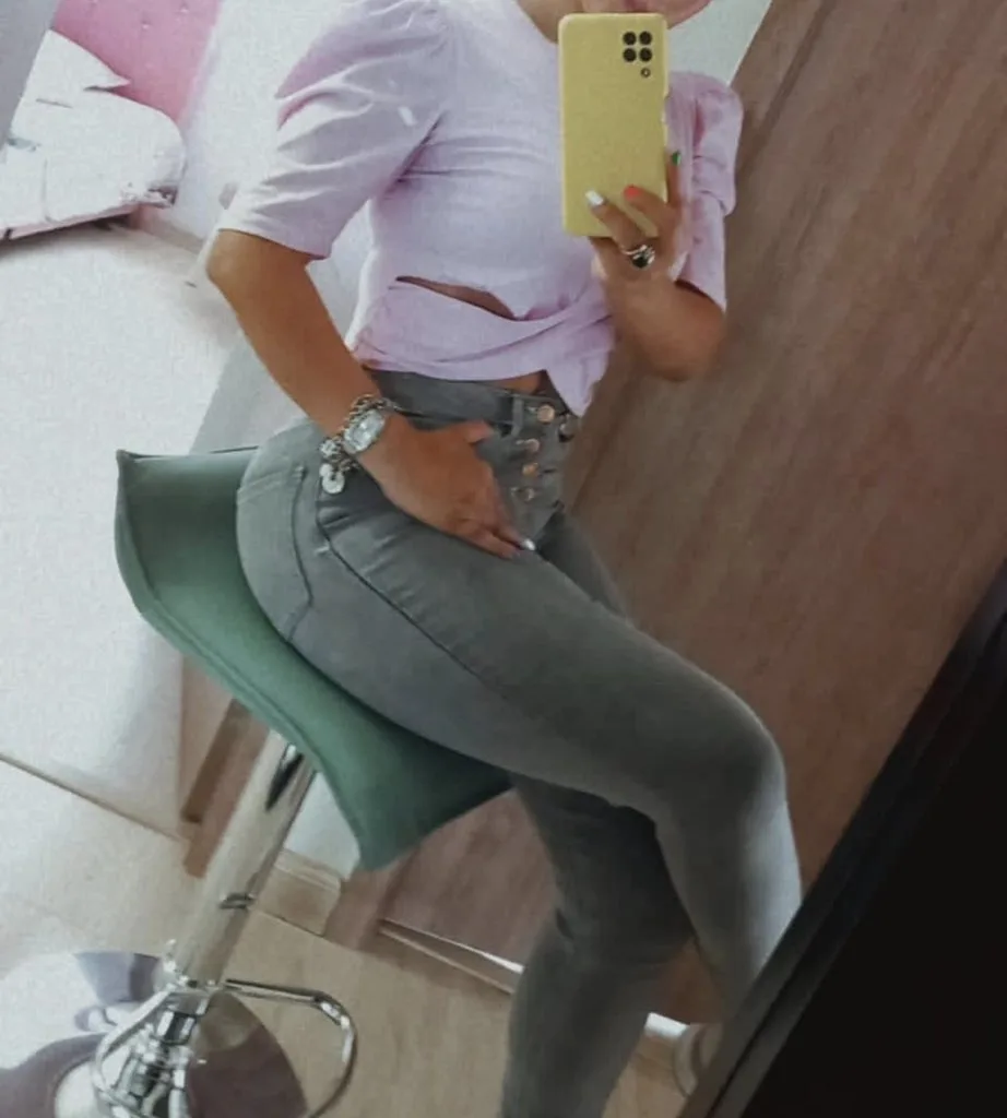 Selfie einer kolumbianischen Hotwife